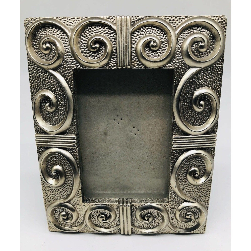 Vintage 1995 TERRAGRAFIC Gold Frame Free Standing ~~Fits 3x5 Photo~~ Design A3